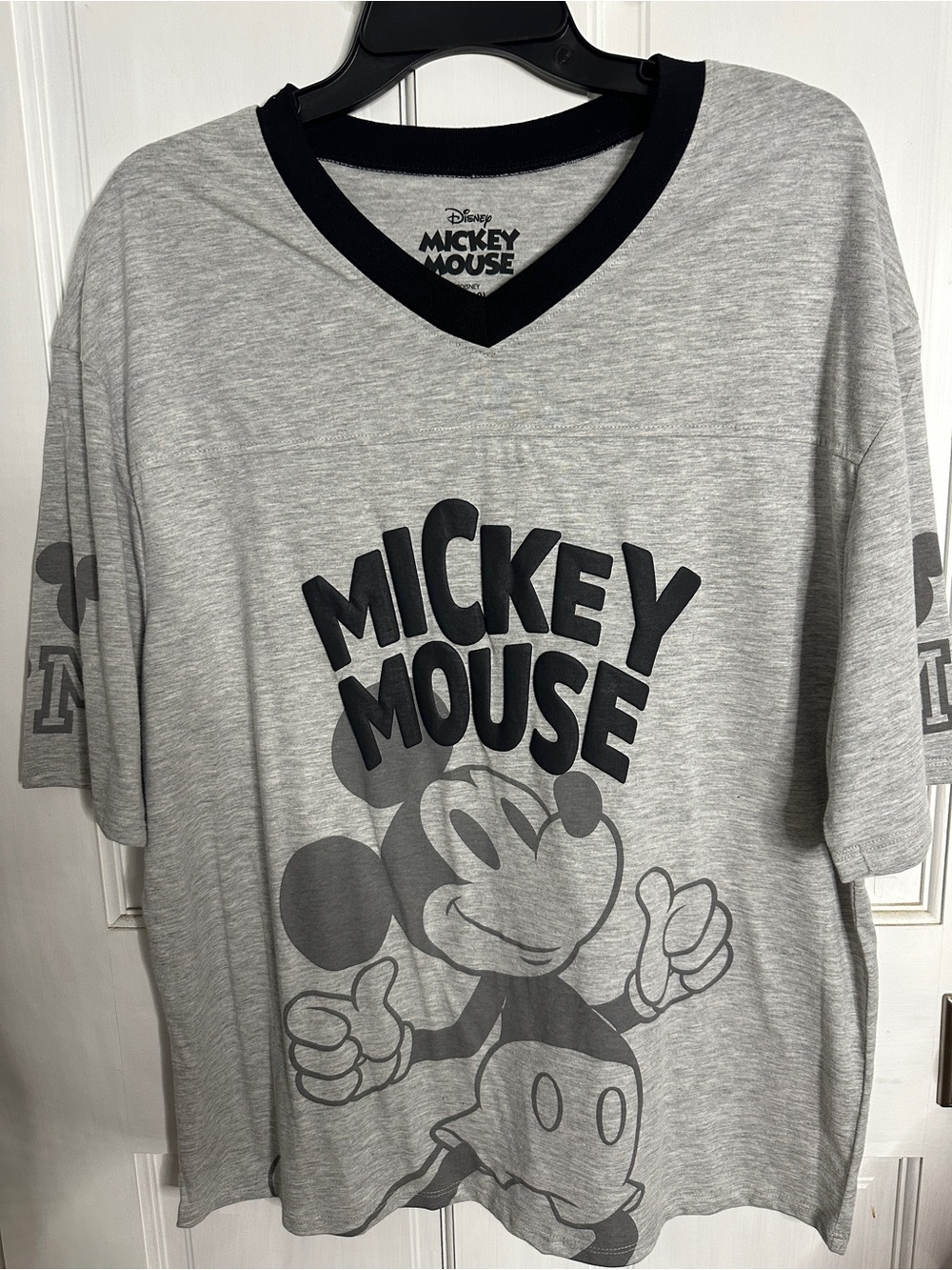Disney Mickey Mouse oversized Gray Graphic V-Neck Shirt M 8-10 NEW